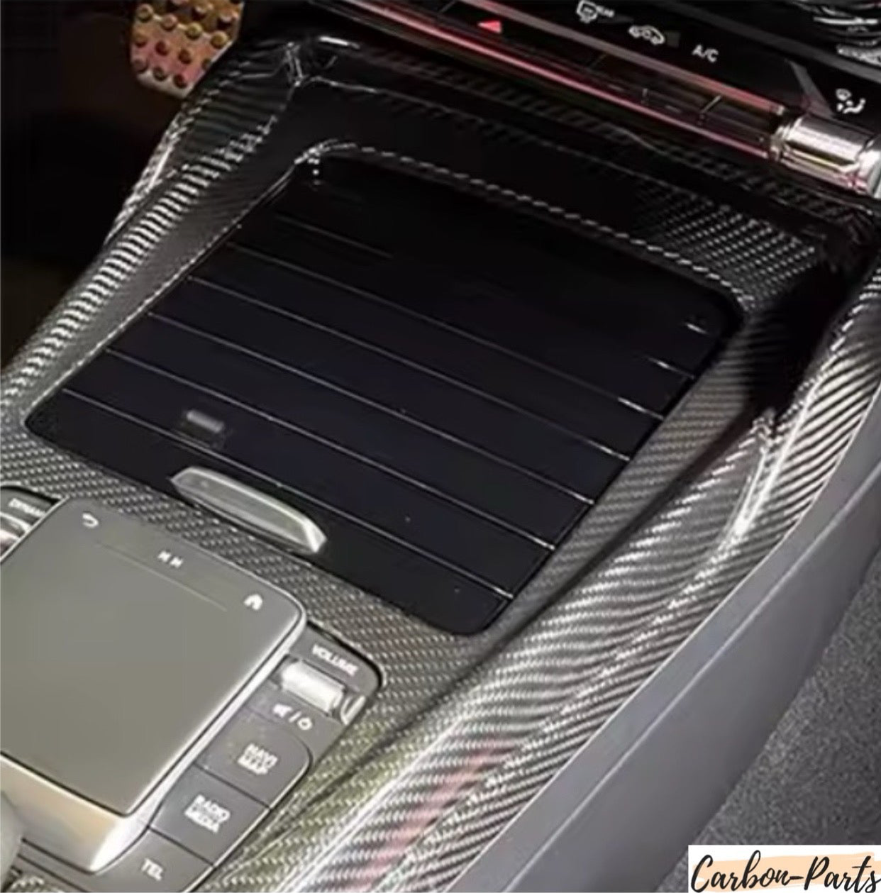 Echt-Carbon Cover Mittelkonsole passend für Mercedes Benz A35, A45, CLA35, CLA45 AMG (Vorfacelift bis Bj.2022)